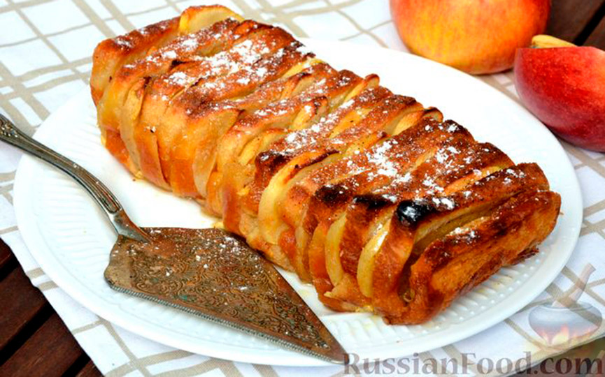 Рецепт яблочной шарлотки: тесто замешивать не надо