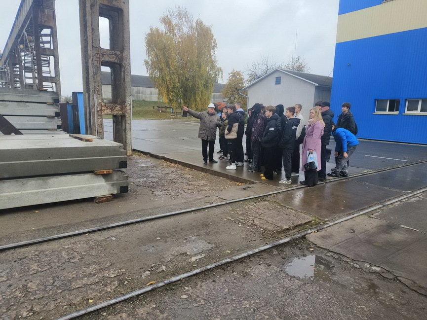 2025-10-17_16-08-51-7).jpg 2025-10-17_16-08-51-7).jpg