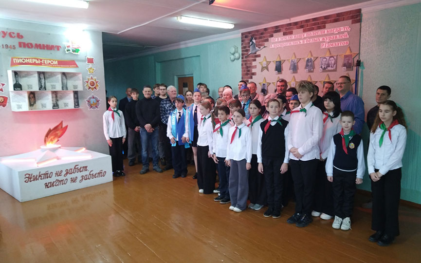 2025-12-05_19-25-20-4).jpg 2025-12-05_19-25-20-4).jpg