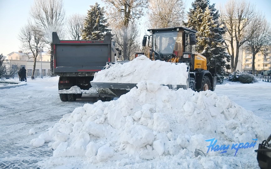vyvozyat-sneg- (3).JPG