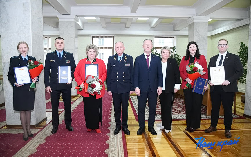 2025-10-24_21-58-47-765.jpg 2025-10-24_21-58-47-765.jpg