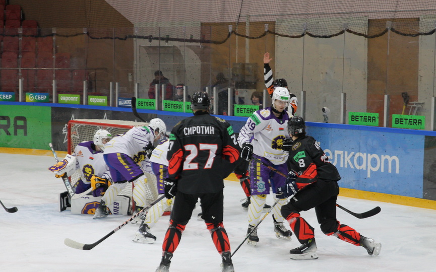 aviator-1 (3).jpg aviator-1 (3).jpg