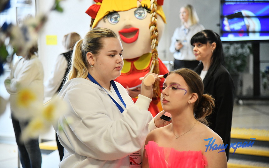 yarmarka-vakansii-molodezh (2).JPG