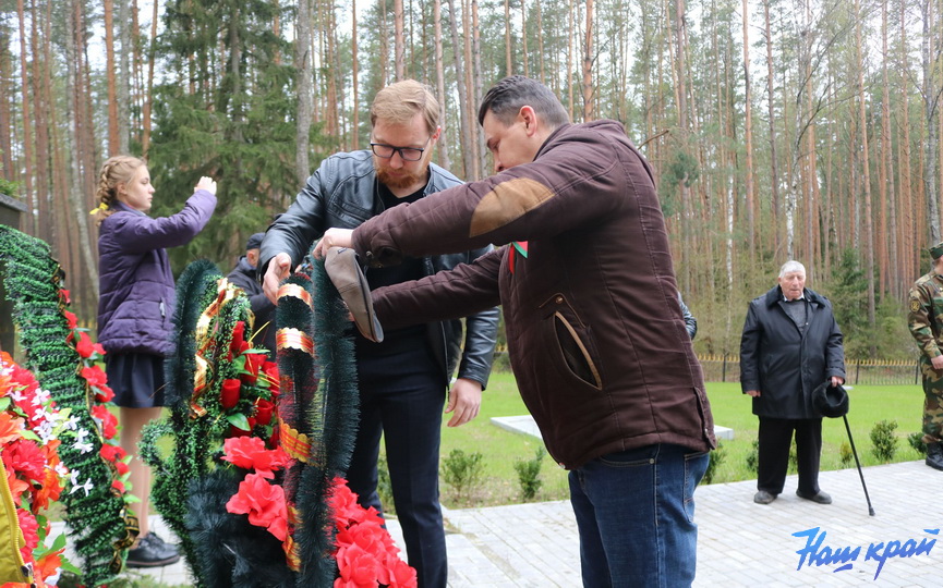 miting-8-05-02_07.jpg