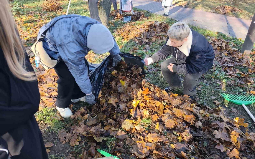 5-11-202544_2.jpg 5-11-202544_2.jpg