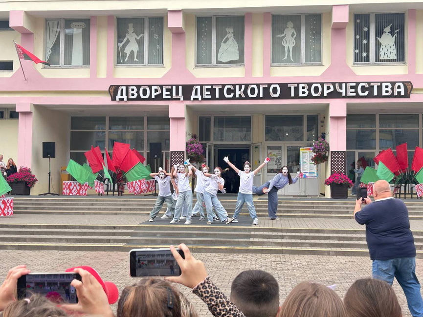 ddt-den (10).jpeg ddt-den (10).jpeg