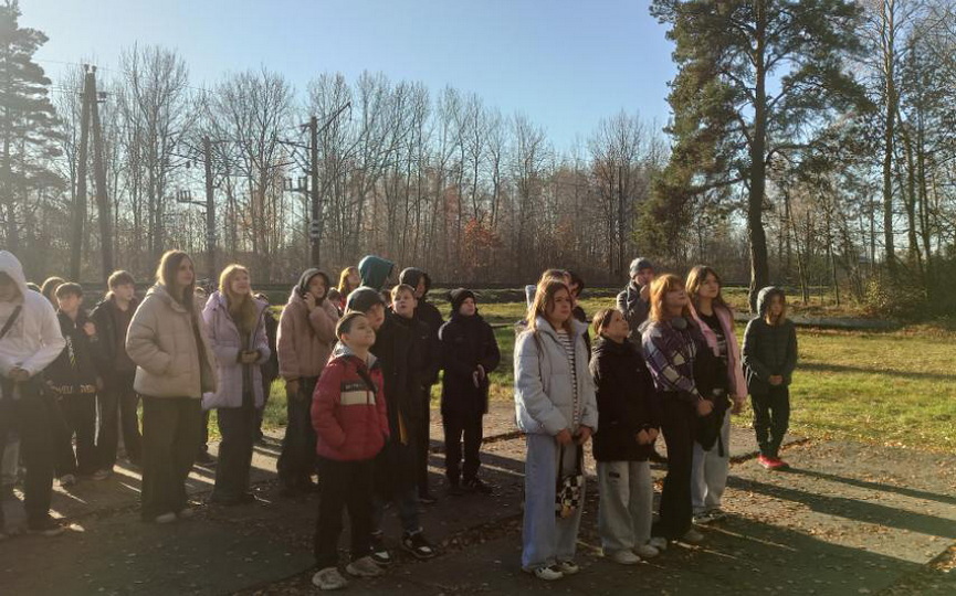 6-11-2025-(12)gaj.jpg 6-11-2025-(12)gaj.jpg